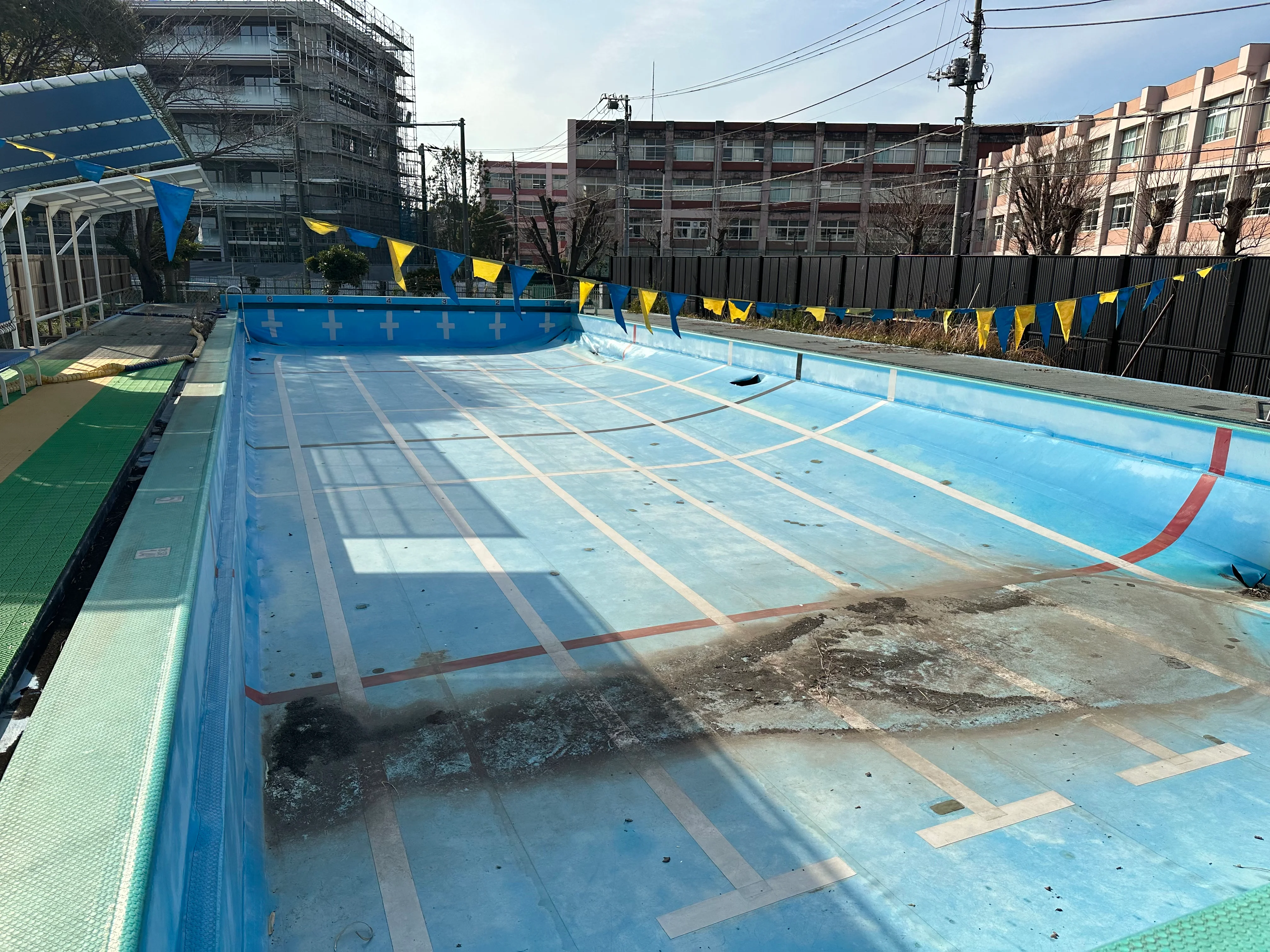 学校プール 施工前