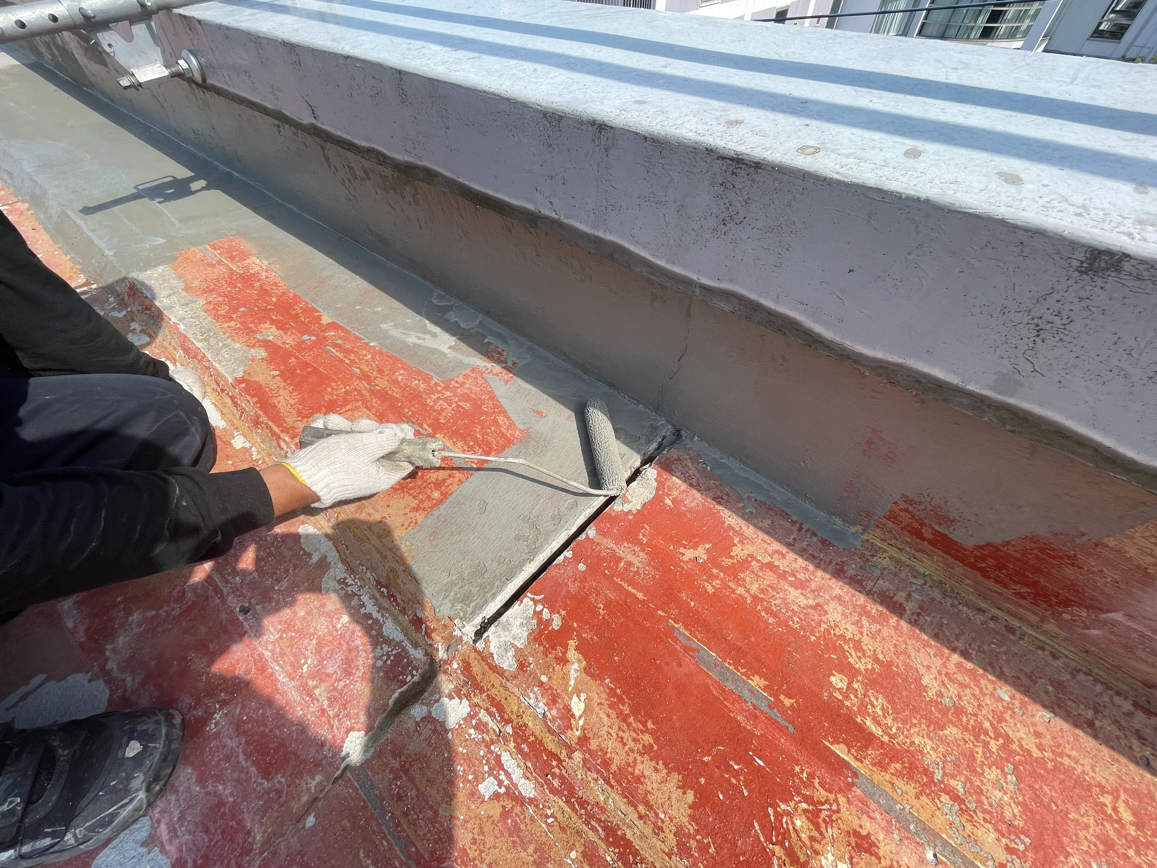 配水所屋上防水改修工事 施工中