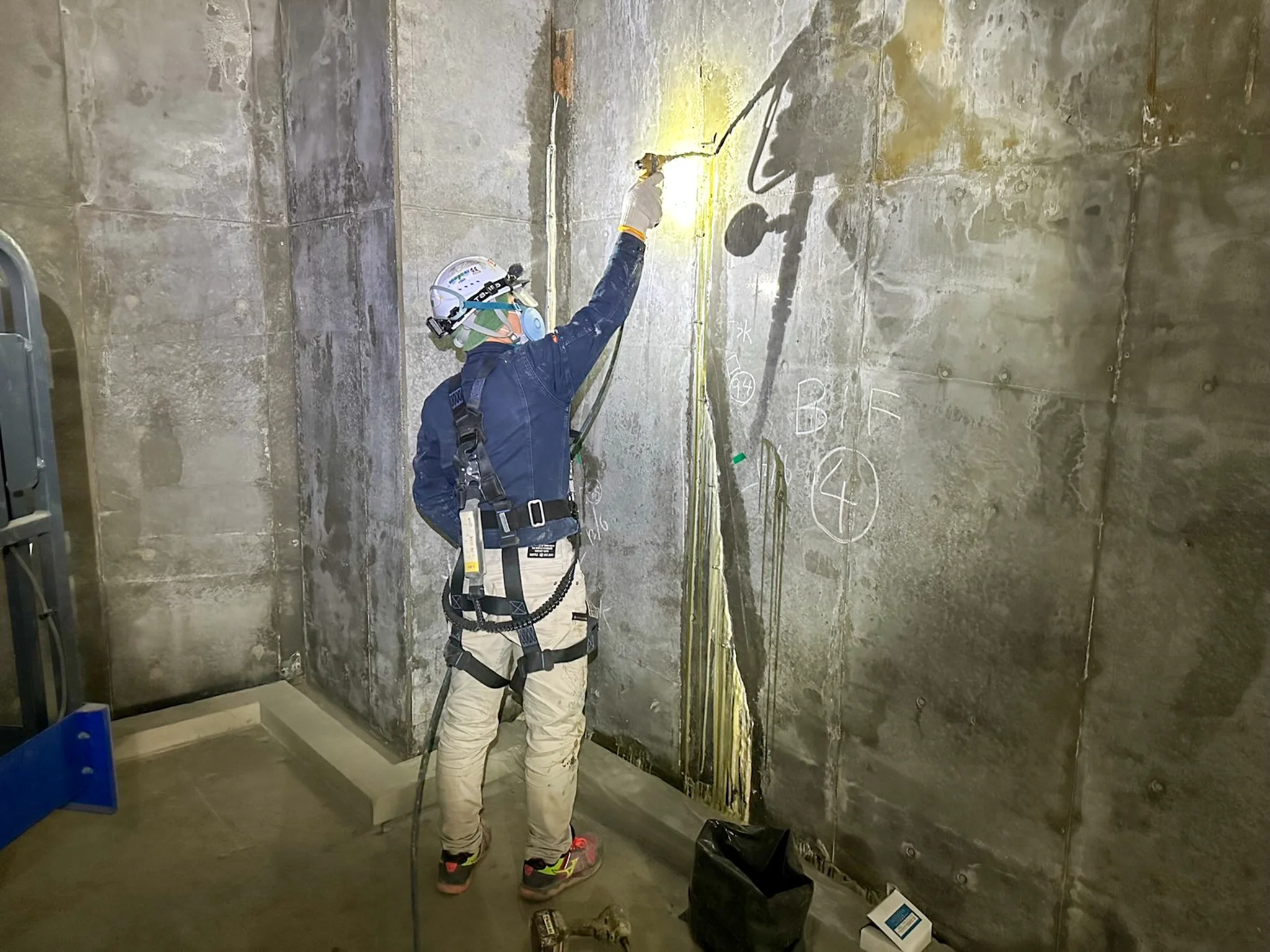 止水工事の施工風景